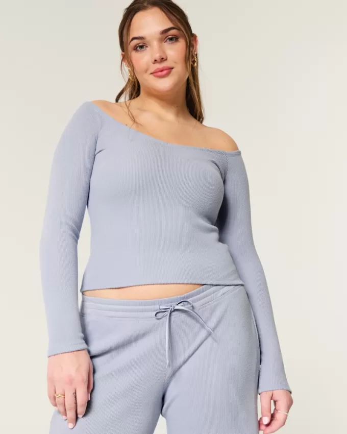 Gilly Hicks Wide V-Neck Top,Gilly Hicks Wide V-Neck Top Gilly Hicks Wide V-Neck Top,Gilly Hicks Wide V-Neck Top