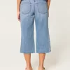 Low-Rise Medium Wash Capri Jeans,Low-Rise Medium Wash Capri Jeans Low-Rise Medium Wash Capri Jeans,Low-Rise Medium Wash Capri Jeans