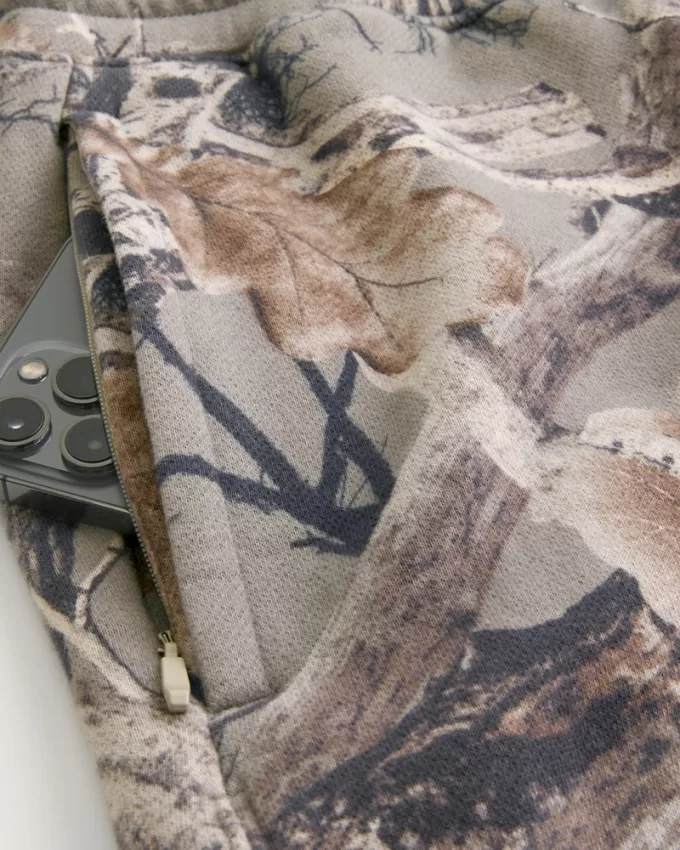 Mid-Thigh Camo Loose Fleece Shorts,Mid-Thigh Camo Loose Fleece Shorts
